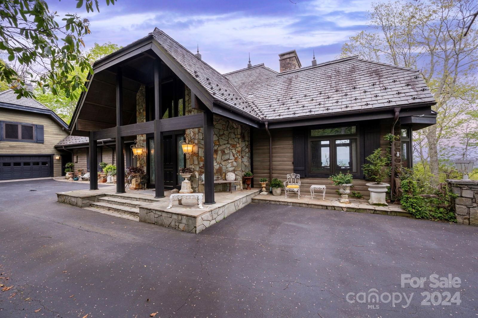 1052 Toxaway Drive image # 1