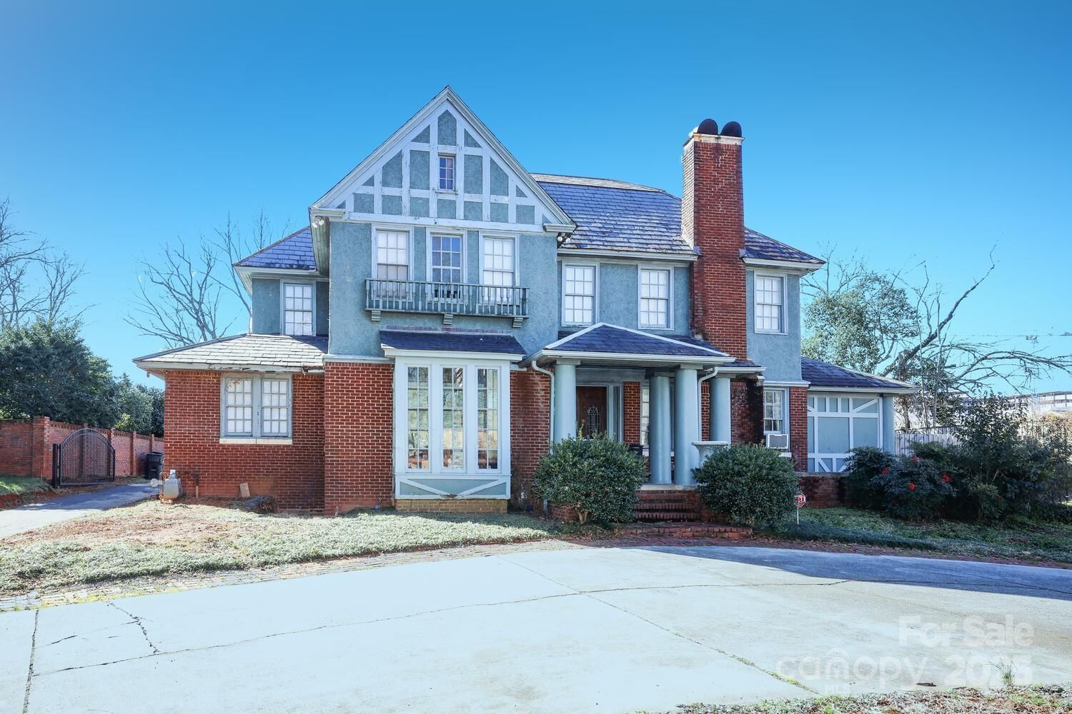 1024 Queens Road image # 1