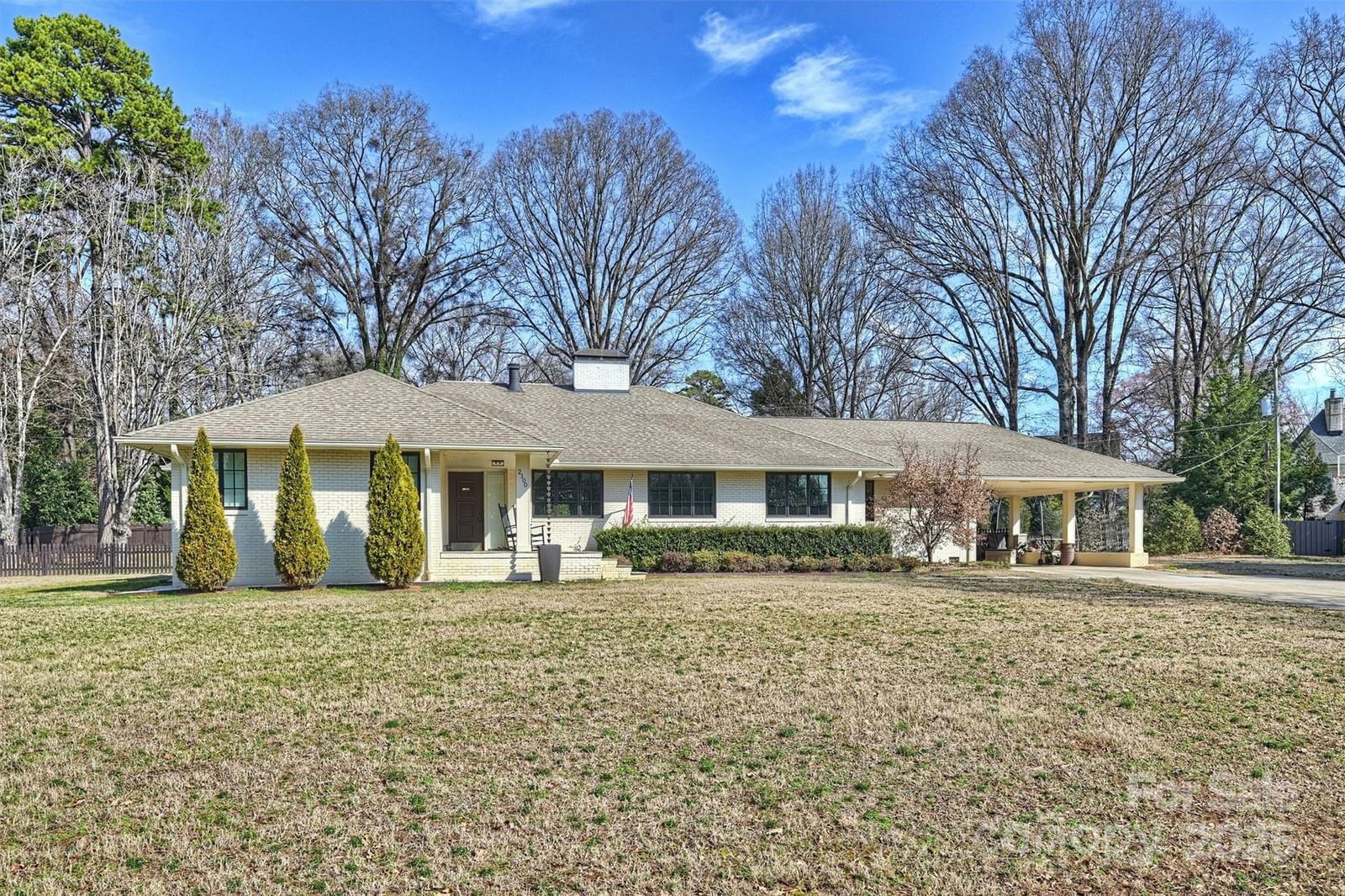 2100 Sunderland Place image # 1