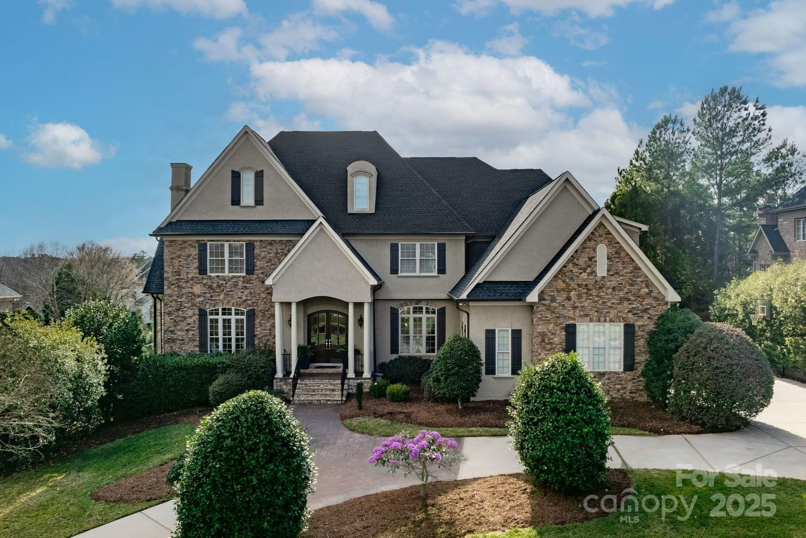 1506 Venetian Way Drive image # 1