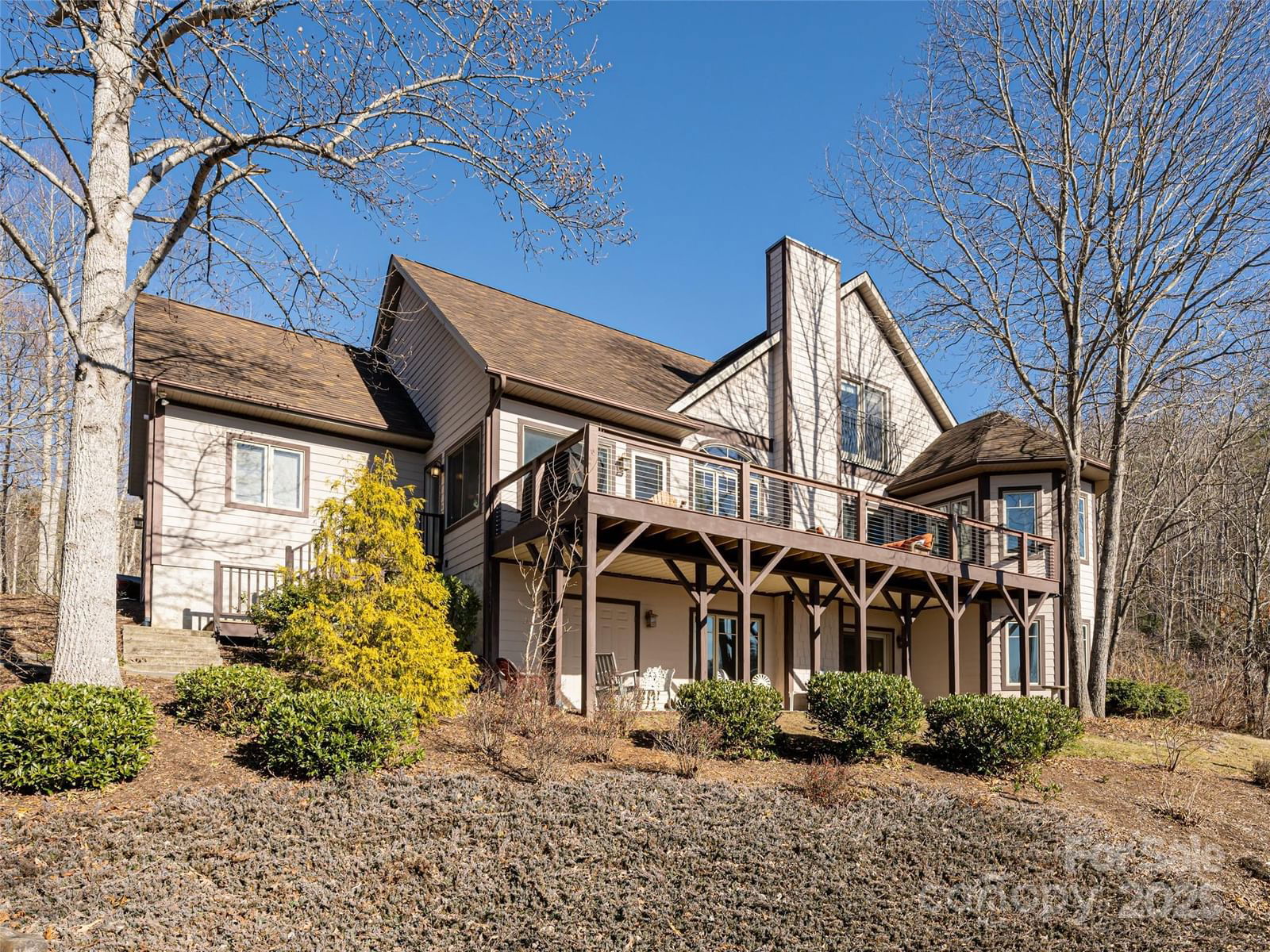 142 Twin Courts Drive image # 1