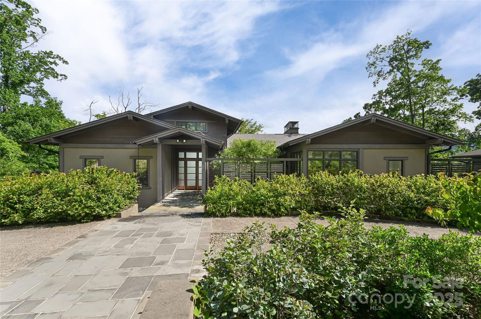 1121 Timberbluff Way image # 1