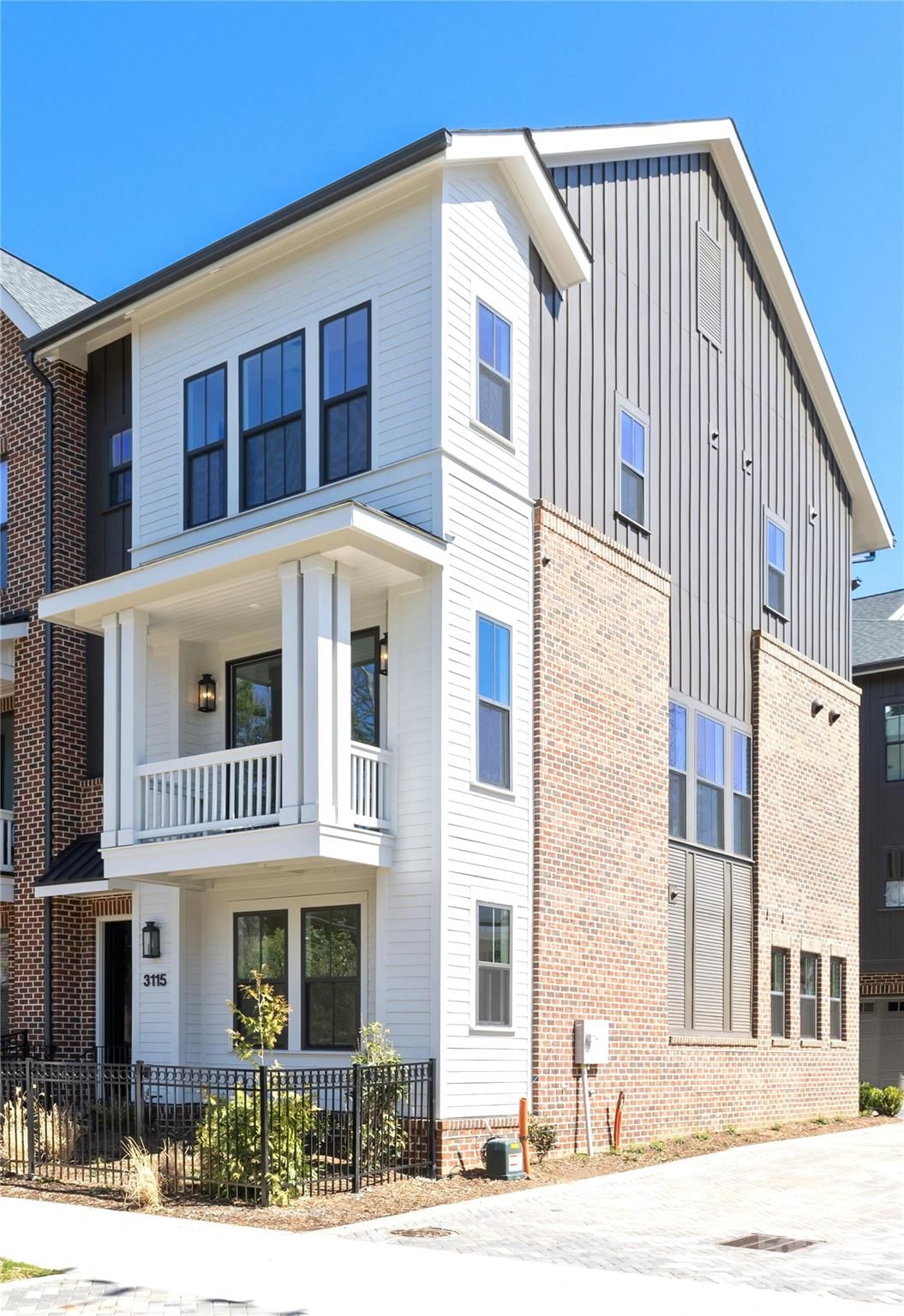 3115 Pinehurst Place image # 1