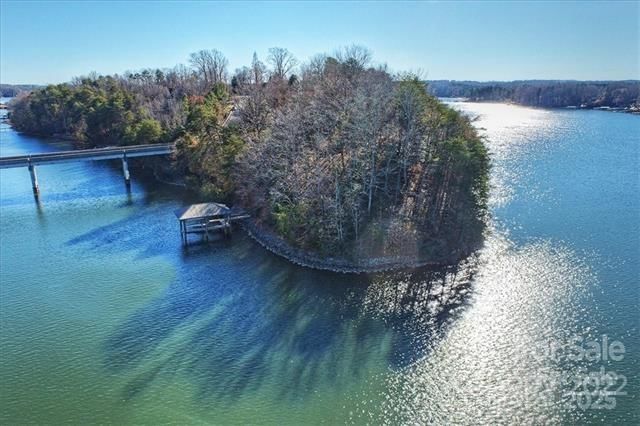 116 Island Ridge Drive image # 1