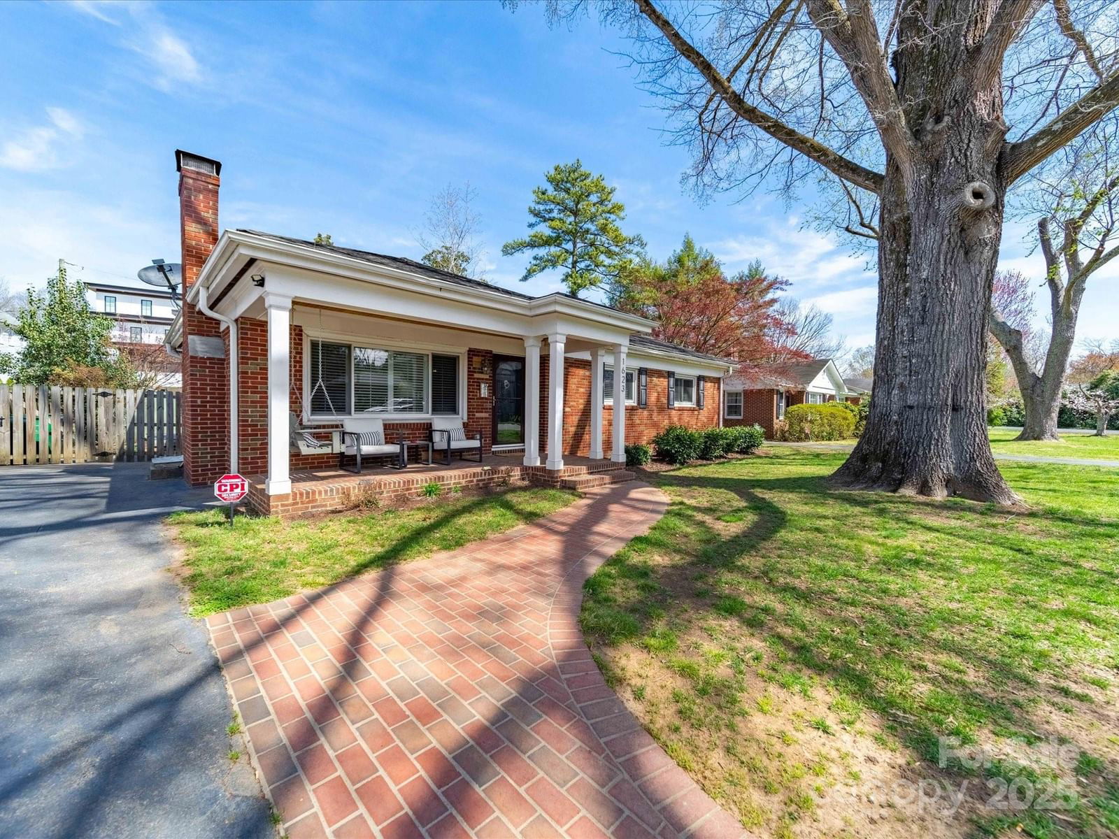 1623 Geneva Court image # 1