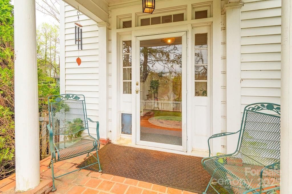 891 Hendersonville Road image # 1