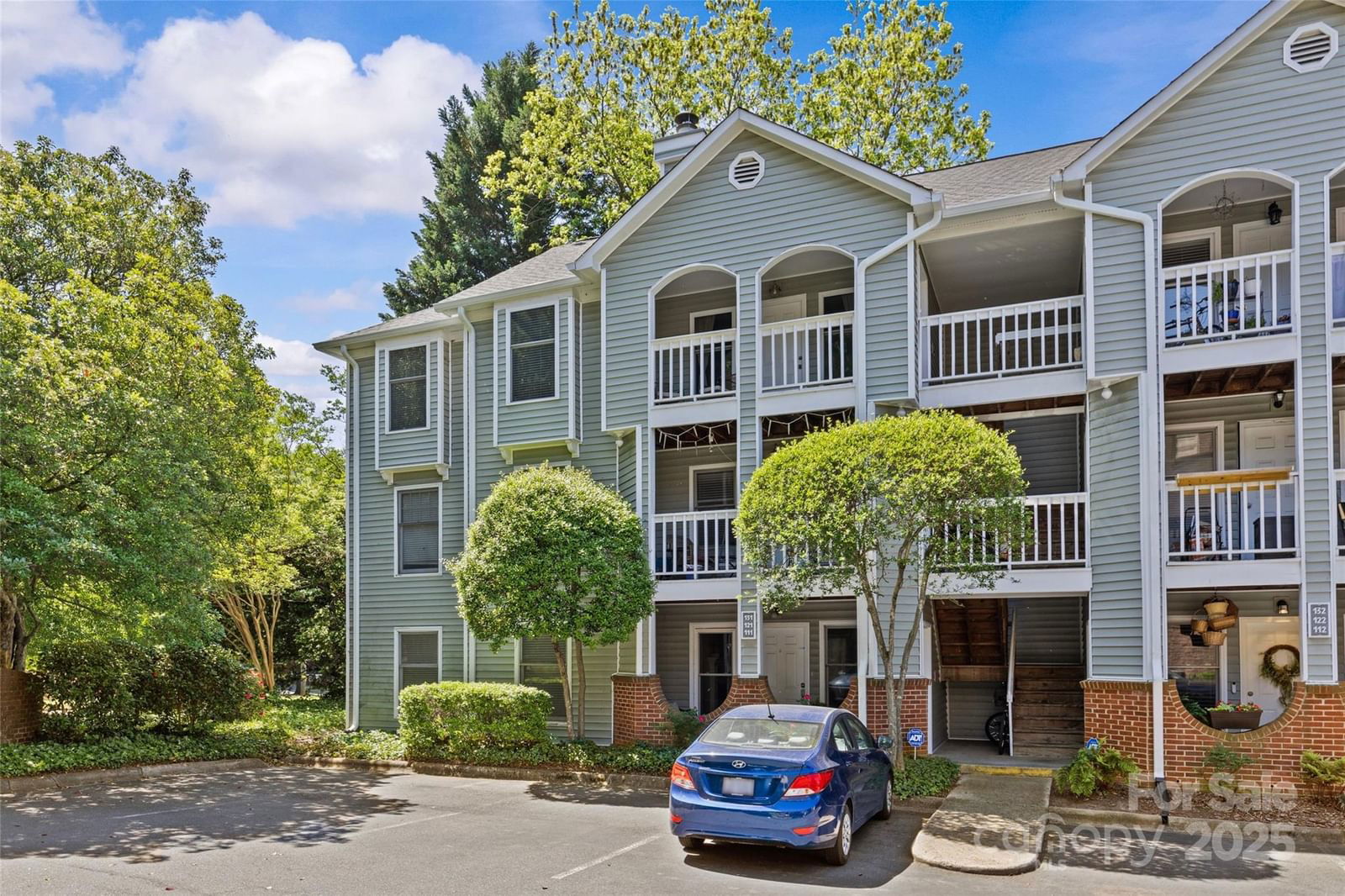 430 Queens Road image # 1