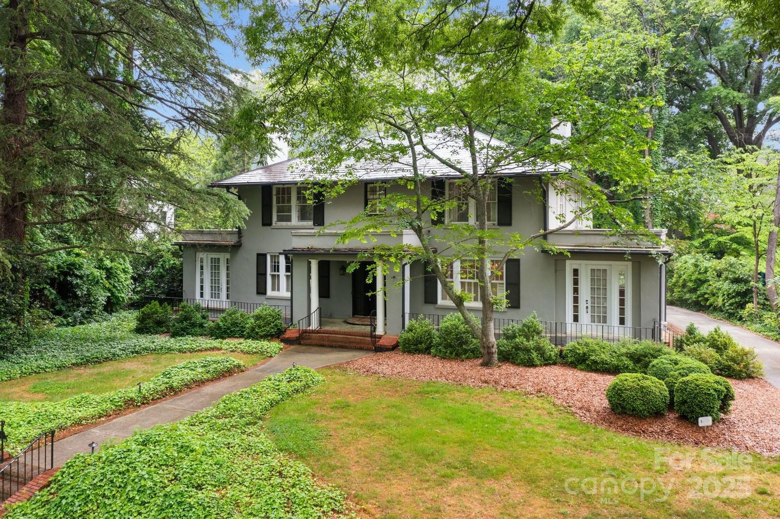 920 Queens Road image # 1