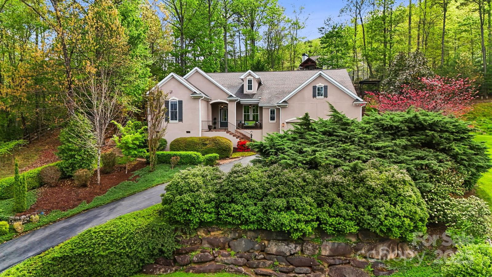 14 Larue Court image # 1