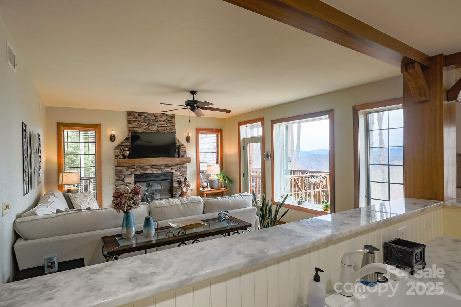 61 Creekside Way image # 1