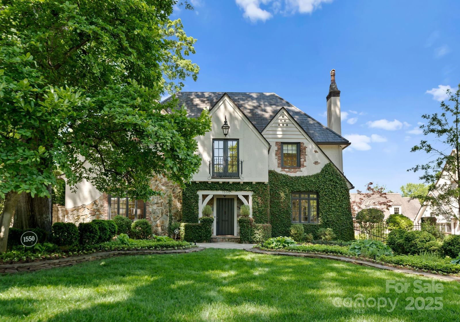 1550 Queens Road image # 1