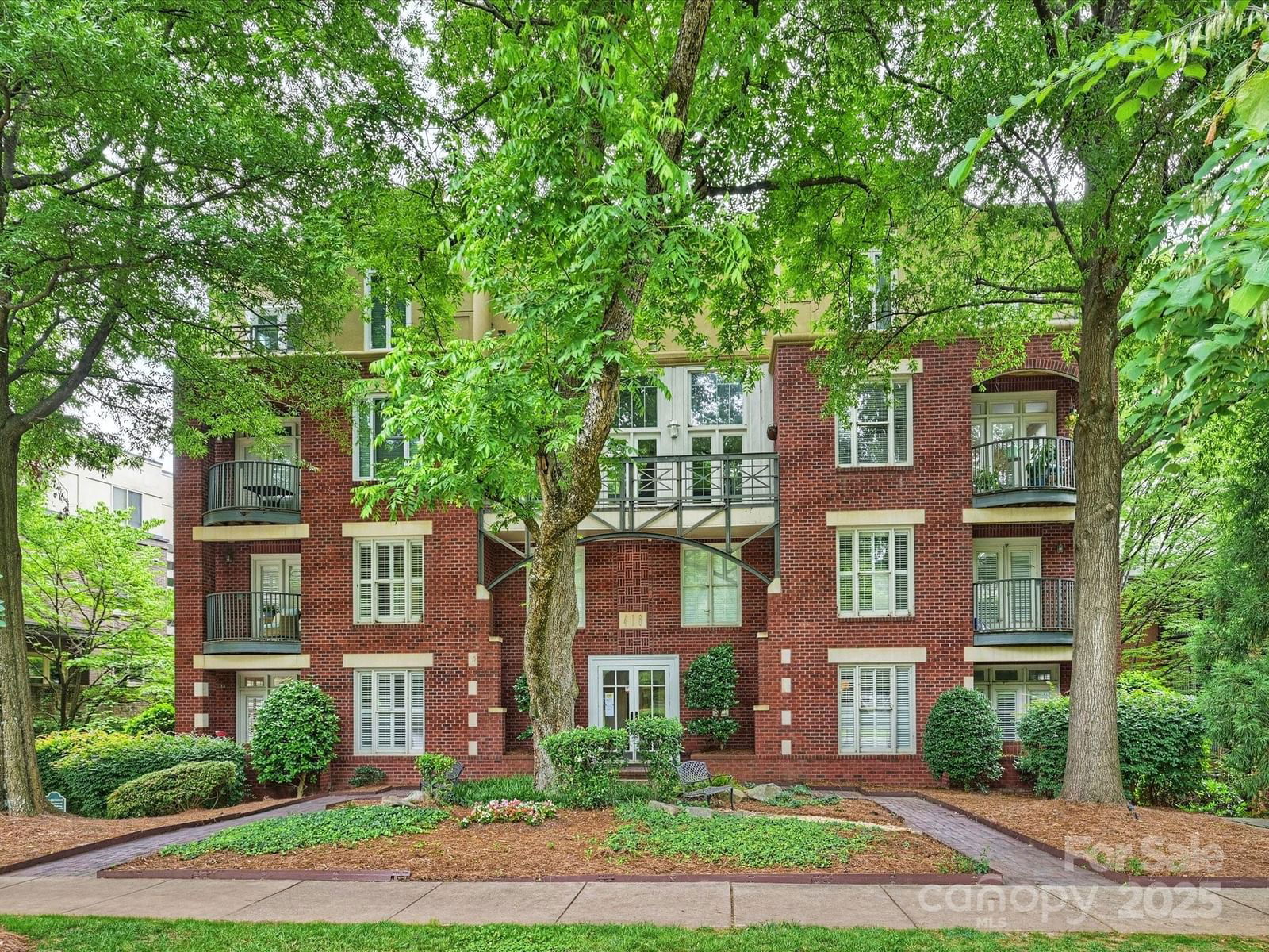 416 Queens Road image # 1