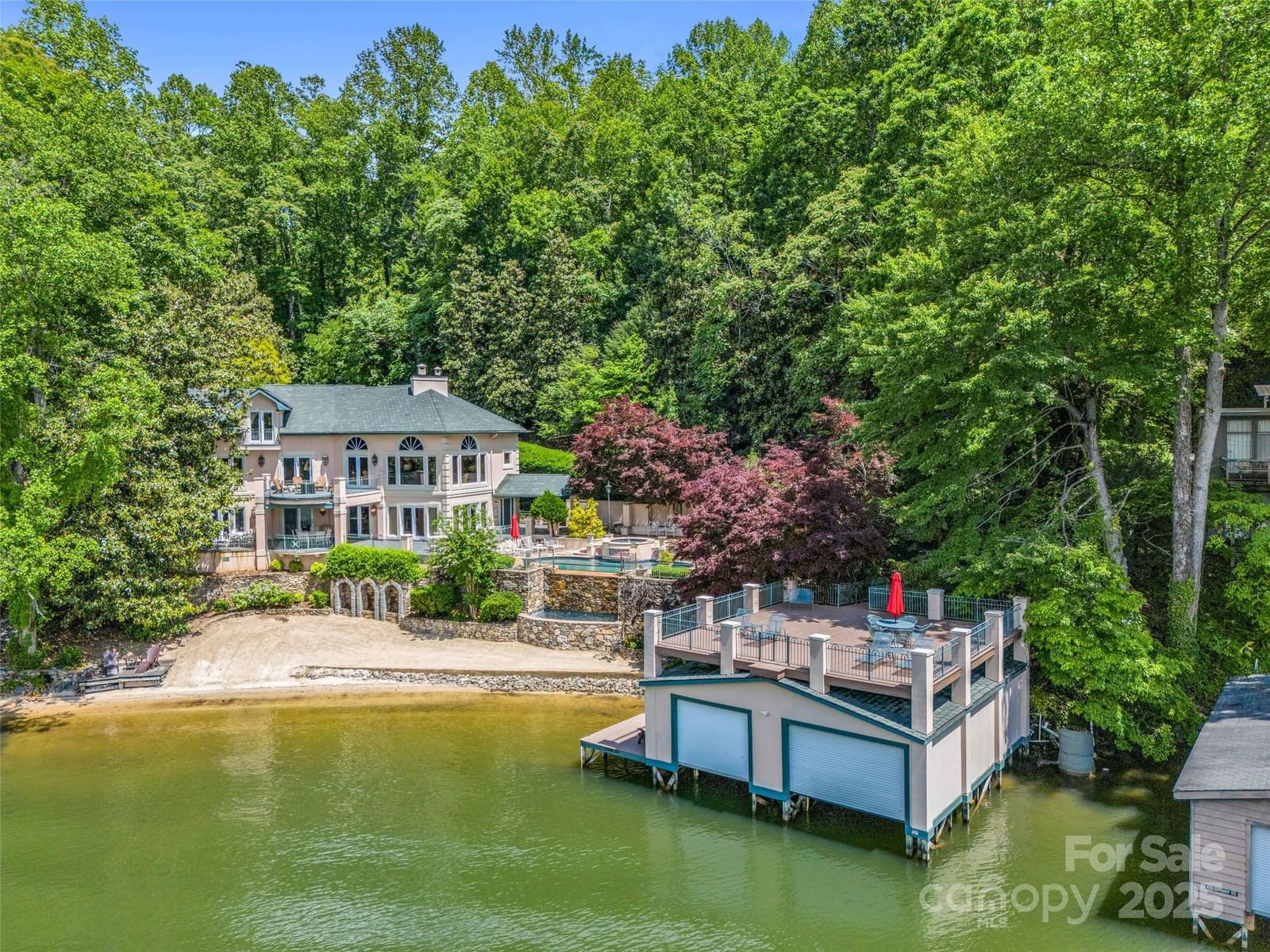 454 Cutaway Road image # 1
